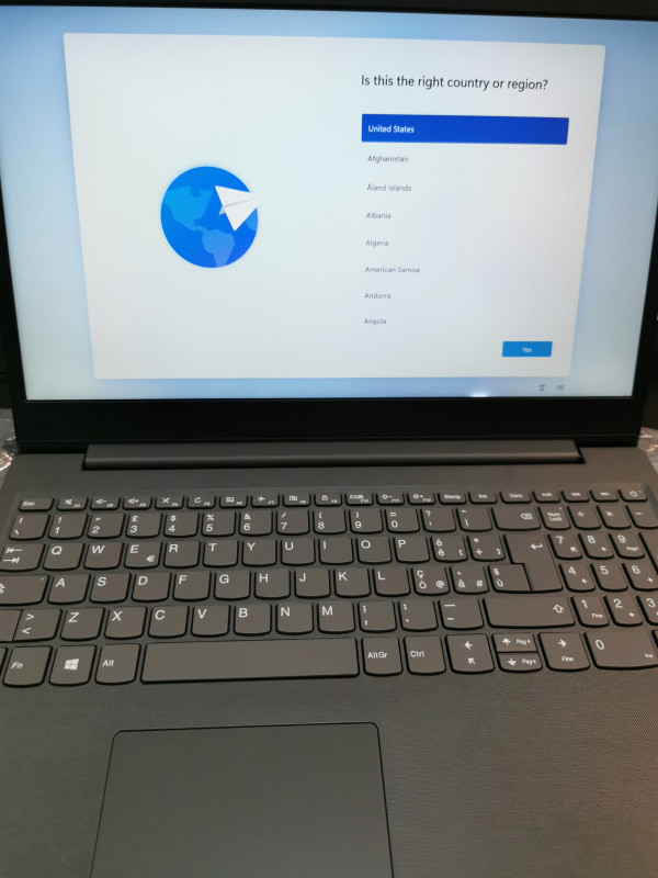 OUTLET - NB Lenovo V15-IIL i5-1035G1/8GB/SSD 256GB/15.6'' FHD/Win11Pro